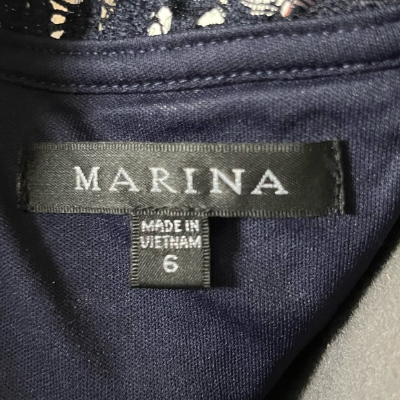 Marina
Sequin Lace Round Neck 3/4 Sleeve Sheath Dress navy size 6 - Picture 2 of 5